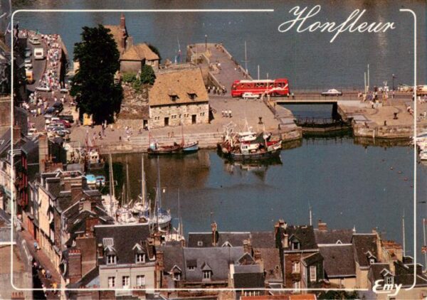 Honfleur Vue aerienne du vieux bassin