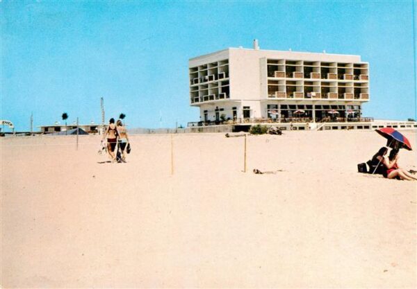 Marseillan-Plage 34 Herault Le GrandHotel du Crabe d’ouvous dominez