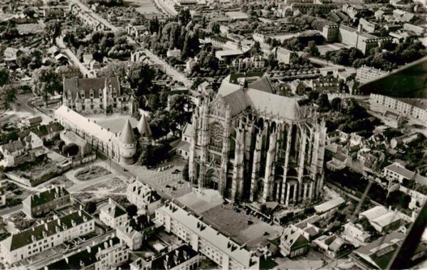 Beauvais  60 Oise La Cathedrale Saint Pierre et Palais de
