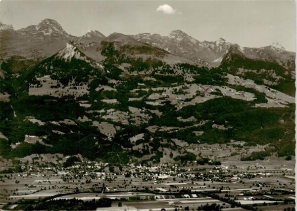 Sevelen  Werdenberg SG mit Sevelerberg und Alvier Fliegeraufna