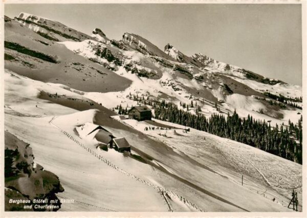 Churfirsten Bergkette SG Berghaus Stöfeli mit Skilift