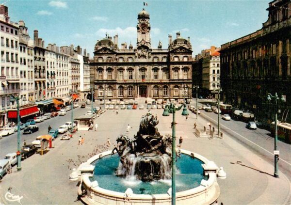 Lyon 69 Rhone Place des Terreaux Hotel de Ville Fonta