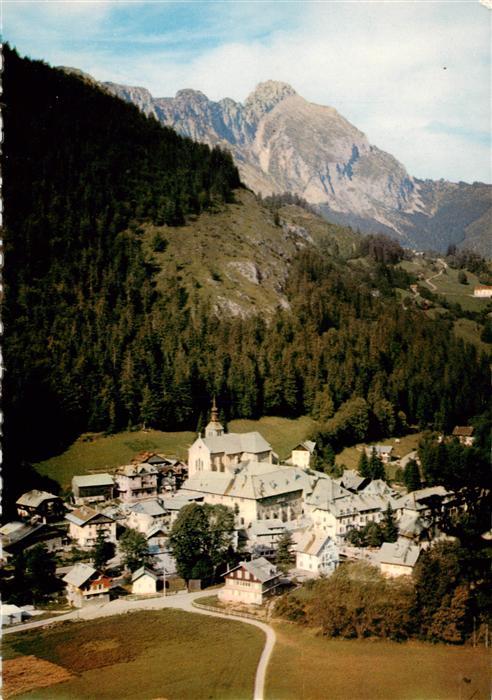 Abondance 74 Haute-Savoie Vue geneerale et Mont Chauffe