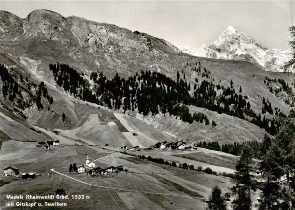 Medels Rheinwald GR mit Gitzikopf und Teurihorn
