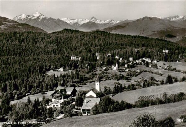 Fidaz GR und Flims Waldhaus Fliegeraufnahme