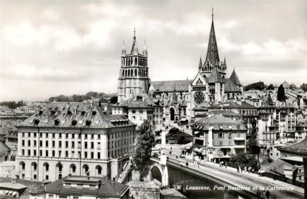 Lausanne VD Pont Bessitres et la Cathedrale