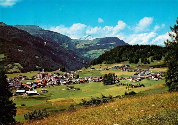 Lantsch Lenz GR Panorama Blick gegen Mutten und Piz Bev