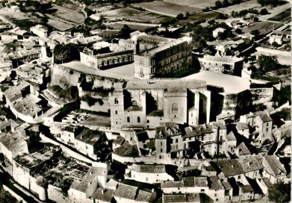 Grignan 26 Drome Le Village et le Chateau