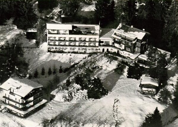 Flims Waldhaus Haus am Waldrand Garni Appartementhaus