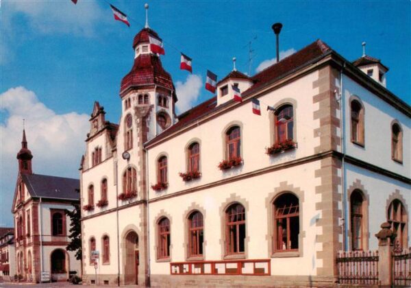 Marckolsheim La nouvelle et l’ancienne Mairie