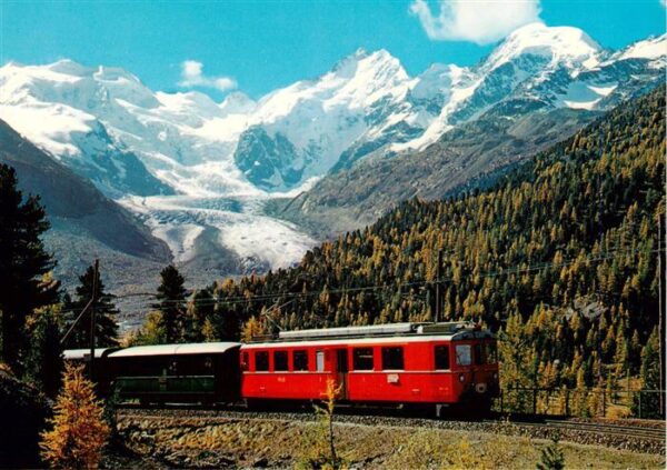 Morteratsch Berninabahn mit der Bellavista und Piz