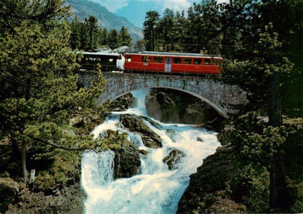 Morteratsch Wasserfall Berninabahn