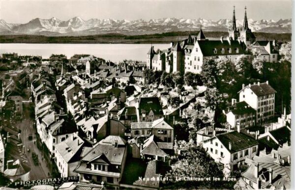 Neuchatel NE Le Chateau et les Alpes
