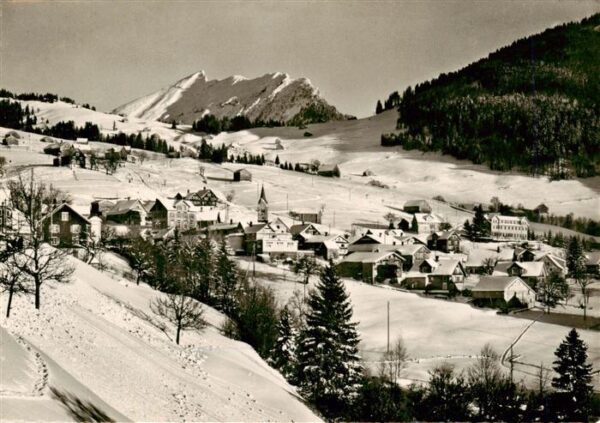 Amden SG Oberndorf mit Leistkamm