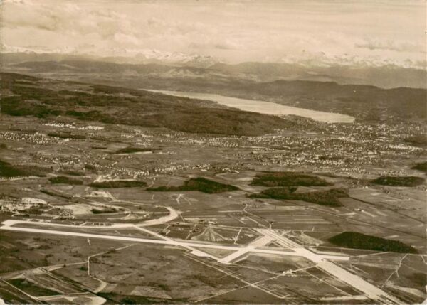 Zuerich  ZH Flugplatz Kloten Fliegeraufnahme