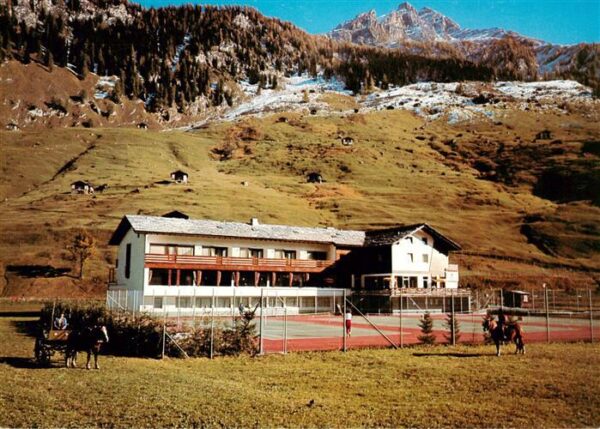 Bad Vals GR Sporthotel Rovanada Tennisplätze Pferde