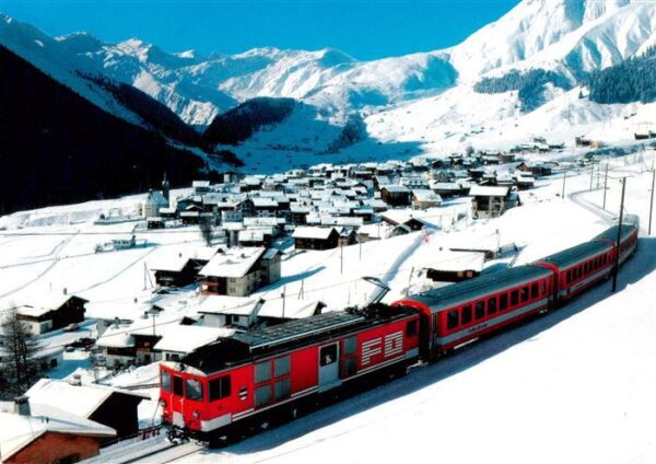 Sedrun mit Rueras und Skigebiet von Milez Piz