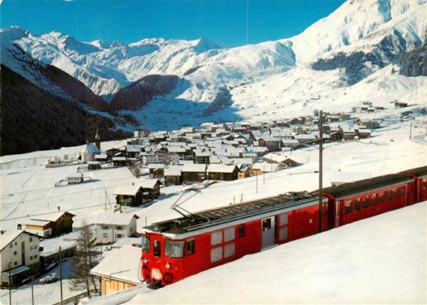 Sedrun Rueras und Skigebiet von Milez mit Eise