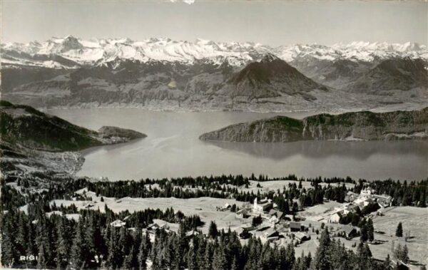 Rigi Kaltbad Aussicht vom Rigi-Rotstock auf Kaltbad