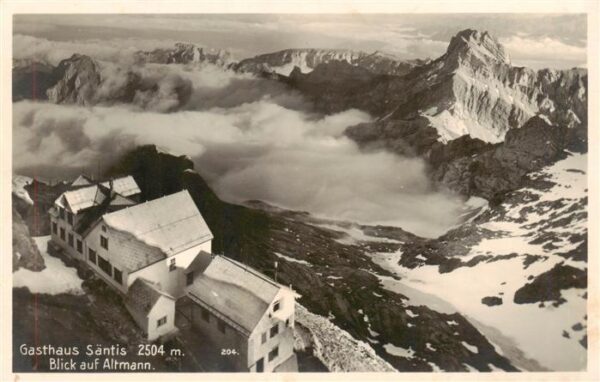 Saentis 2504m AR Gasthaus Säntis mit Blick auf Altmann