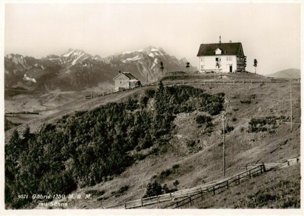 Gaebris 1251m AR Berghaus mit Blick zum Säntis Appenzell