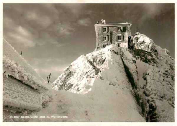 Saentis 2504m AR Gipfel mit Wetterwarte Appenzeller Alpe