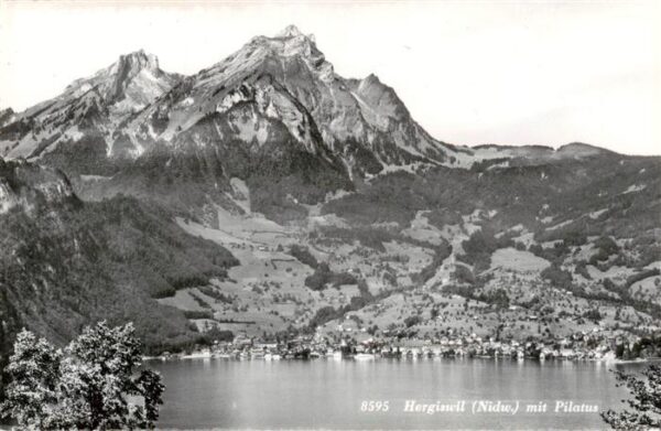 Hergiswil Vierwaldstaettersee Panorama Blick gegen Pilatus