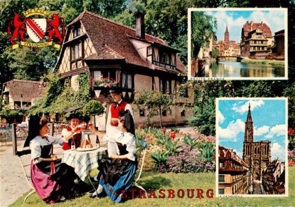 Strasbourg  Strassburg 67 Bas-Rhin Trachten Petit France La Cathedrale