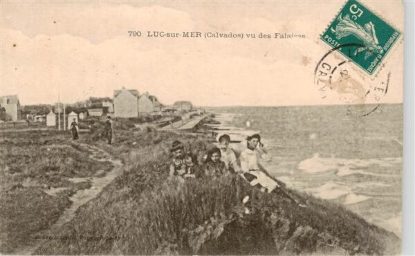 Luc-sur-Mer 14 Calvados Vue des Falaises