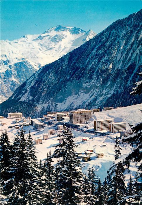 Courchevel 73 Savoie Echappée sur la station au fond Glacier