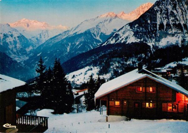 Courchevel 73 Savoie Coucher de soleil sur le massif de Bell