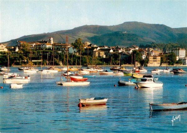 Hendaye 64 Baie de Chingoudy dans le fond Saint Ma