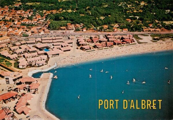 Port d Albret Vieux-Boucau-les-Bains 40  Le lac et les résidences vue aérienne