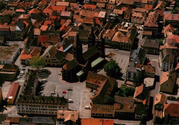 Guebwiller Elsass Le Centre Eglise vue aérienne