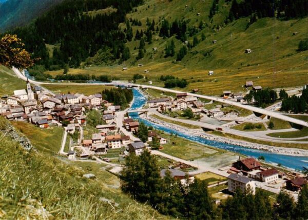 Spluegen Hinterrhein GR mit Umfahrungsstrasse