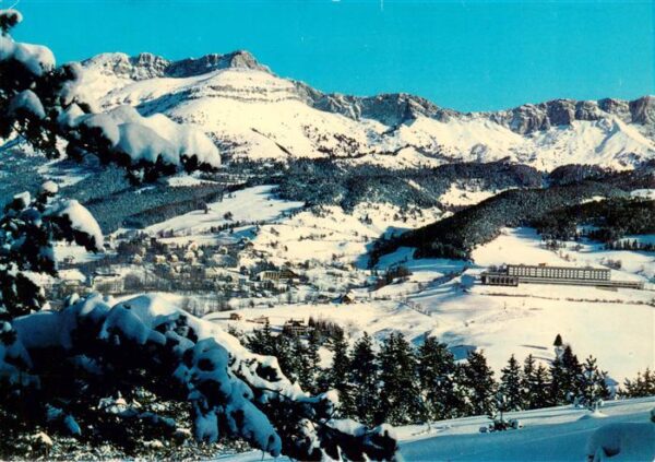 Villard -de-Lans 38 Isere Vue sur les Pierres et le Lycee Le Cama