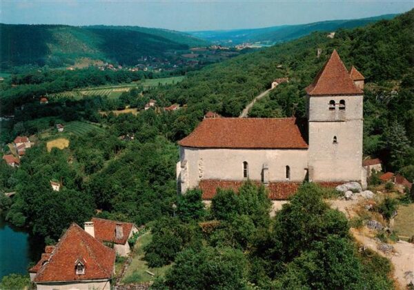Saint-Cirq-Lapopie Premier Village de France Eglise XVe si
