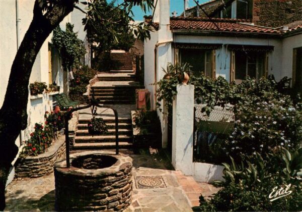 Banyuls-sur-Mer 66 Pyrenees-Orientales Une rue pittoresque
