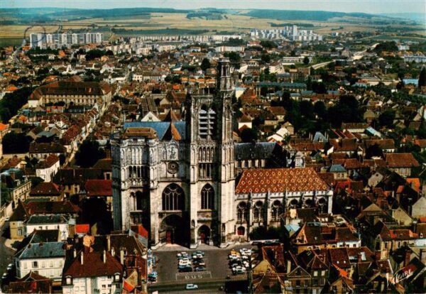 Sens 89 Yonne Cathédrale Sainte-Etienne Palais Synoda