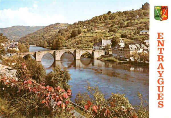 Entraygues-sur-Truyere Pont gothique sur la Truyère