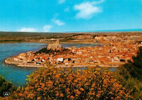 Gruissan 11 Aude Vue panoramique sur le village au fond