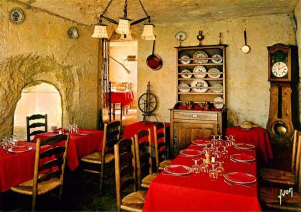 Meschers-sur-Gironde 17 Charente-Maritim Les Grottes de Matata Restaurant