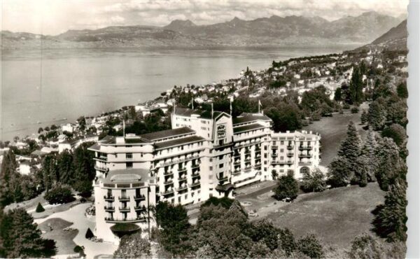 Evian-les-Bains 74 Vue aérienne sur la ville Lac Léman Côt