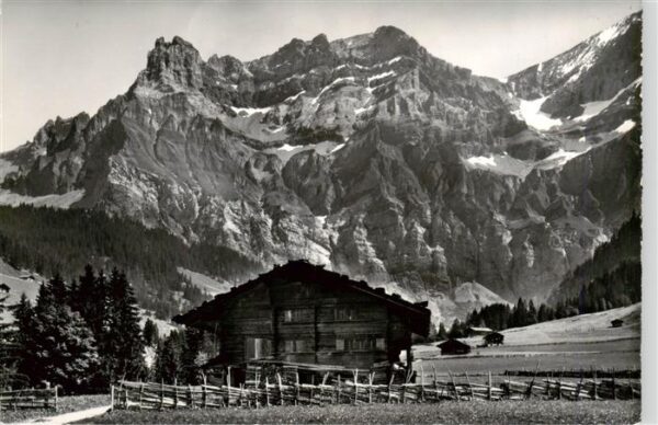 Adelboden BE Im Bunderlen mit Grosslohner und Nüniho