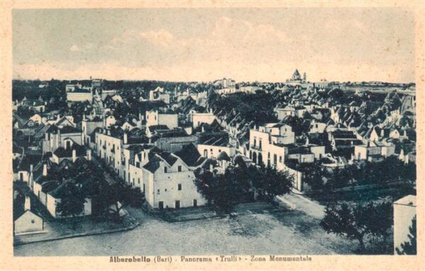 Alberobello Bari IT Panorama Trulli Zona Monumentale