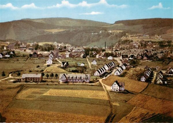 Winterberg  Hochsauerland NRW Panorama Heilklimatischer Kurort Astenturm Bubhaus