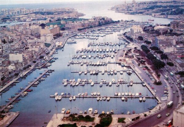 Malta  Insel Yacht Marina MSIDA Fliegeraufnahme