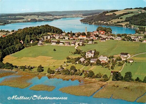 Mattsee Salzburg AT Fliegeraufnahme mit Obertrumersee