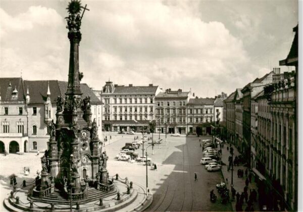 Olomouc Olmuetz CZ Mestska pamatkova reservace Trojicni sloup jedna z nejvetsich