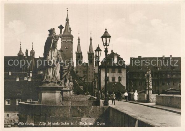 Wuerzburg Alte Mainbrücke mit Blick auf den Dom